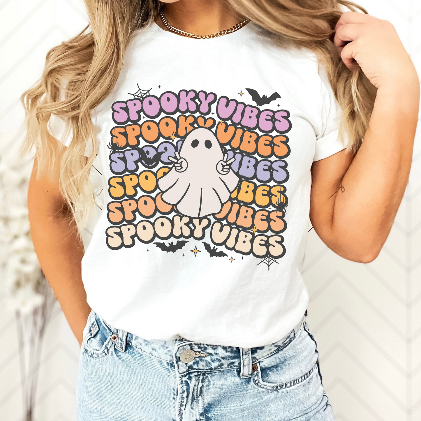 SPOOKY VIBES TEE